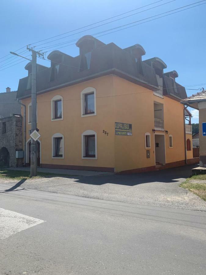 Apartmanovy Dom Magda Vrbov Eksteriør bilde